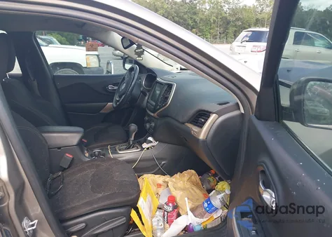 2017 Jeep Cherokee Latitude Fwd из США, поврежденный, VIN 1C4PJLCB5HW586763